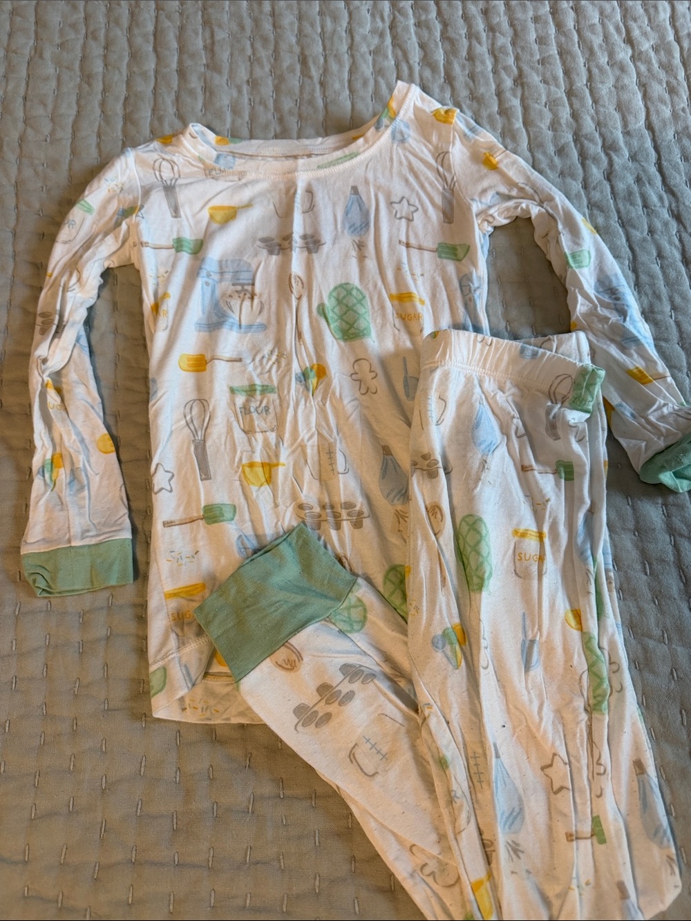 Kids Angel Dear White Baking-Print Long Sleeve Pajama Set with Mint Accents